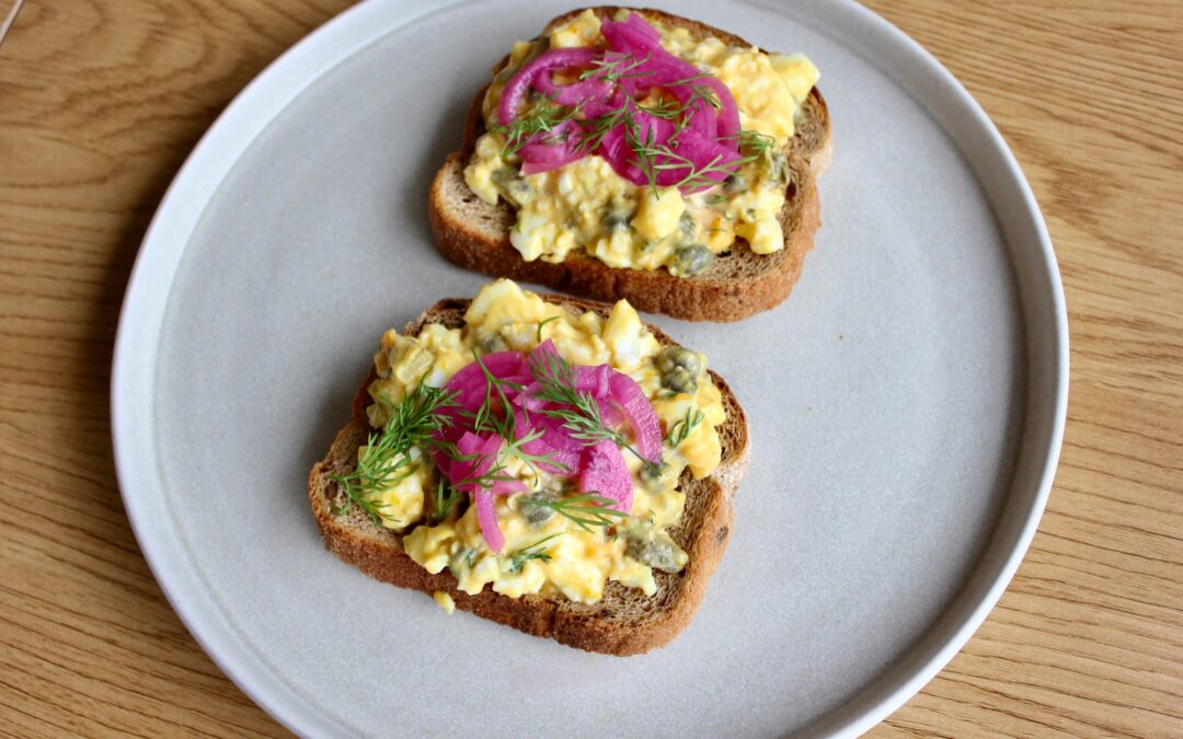 Egg salad toast